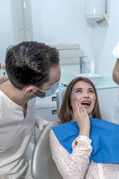 Best Broken Tooth Emergency  in Oblong, IL